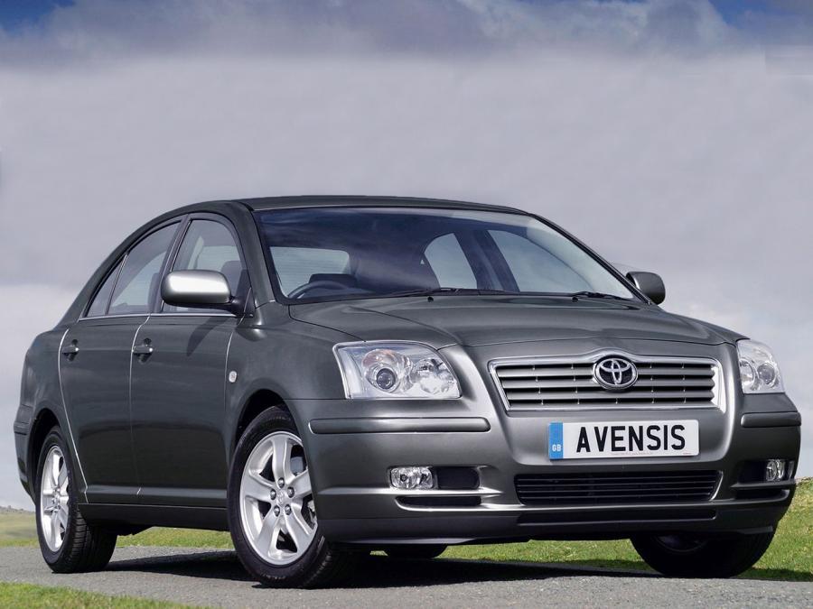  Toyota Avensis Hatchback 2003 года  (UK) (фото 4 из 5)